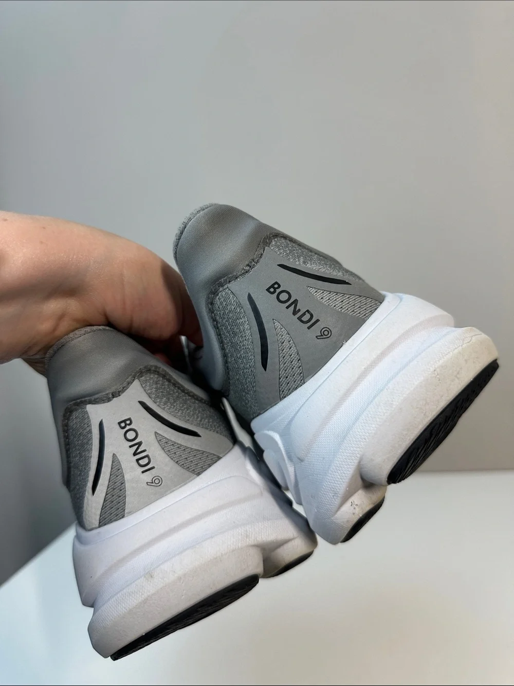 Hoka Mens Bondi 9 Running Sneakers Galactic Grey Stellar Gray Size 12.5D